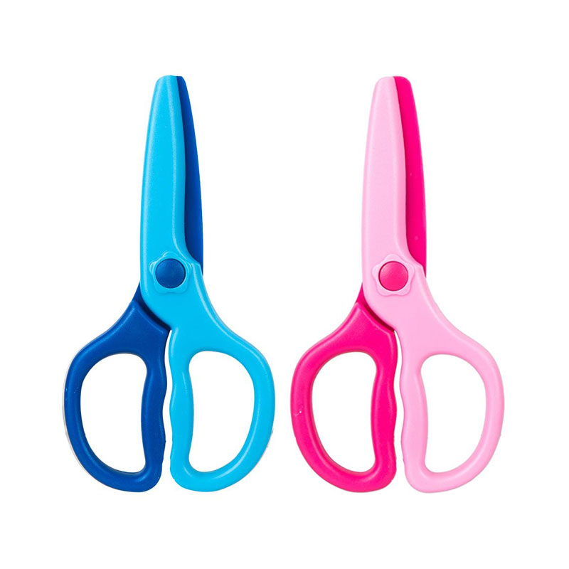 Deli Plastic Scissor 120mm E6067